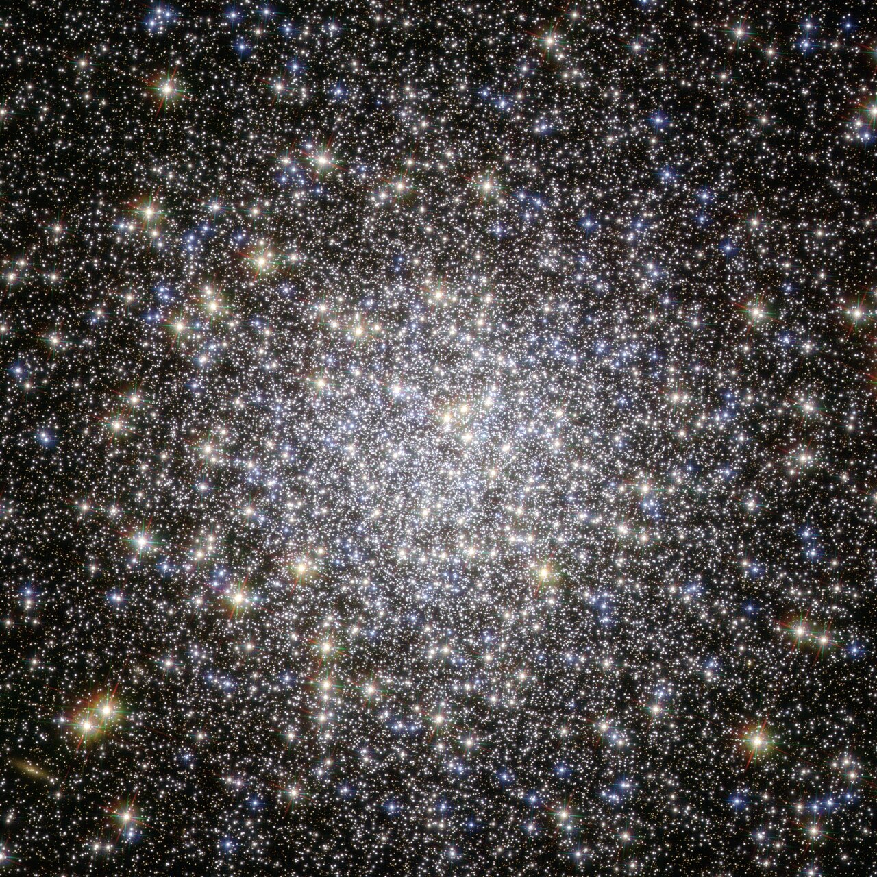 M5 — roi globular în Șarpele
