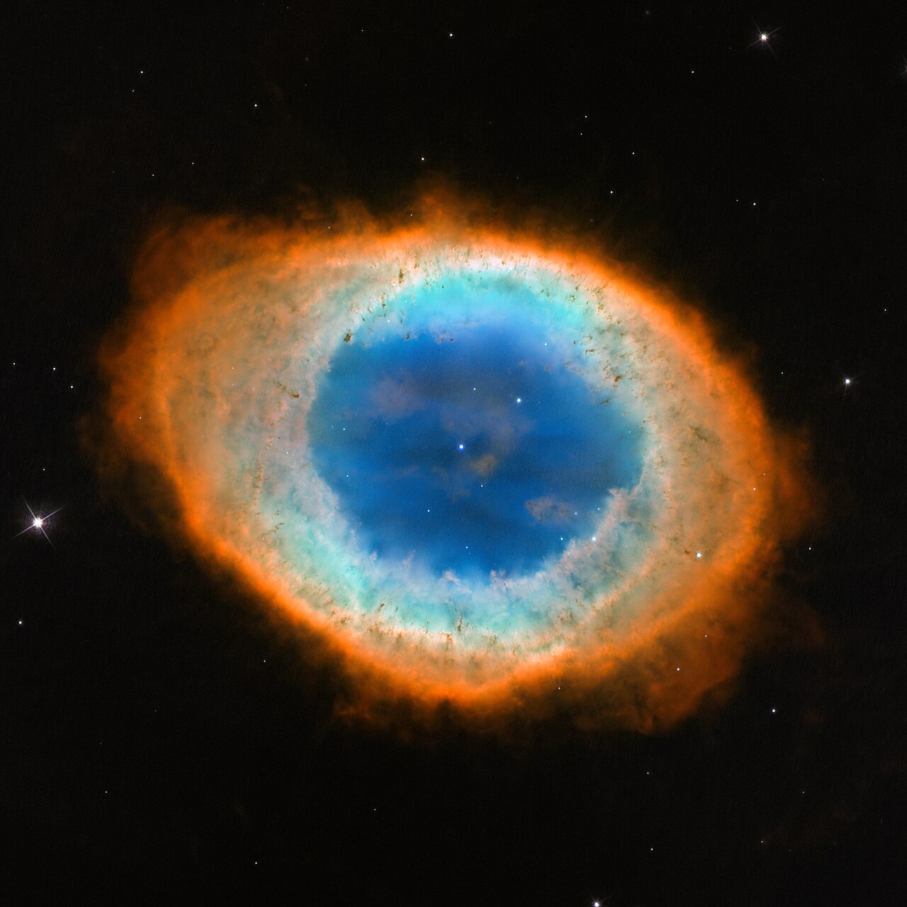 M57 — Nebuloasa Inelară din Lyra